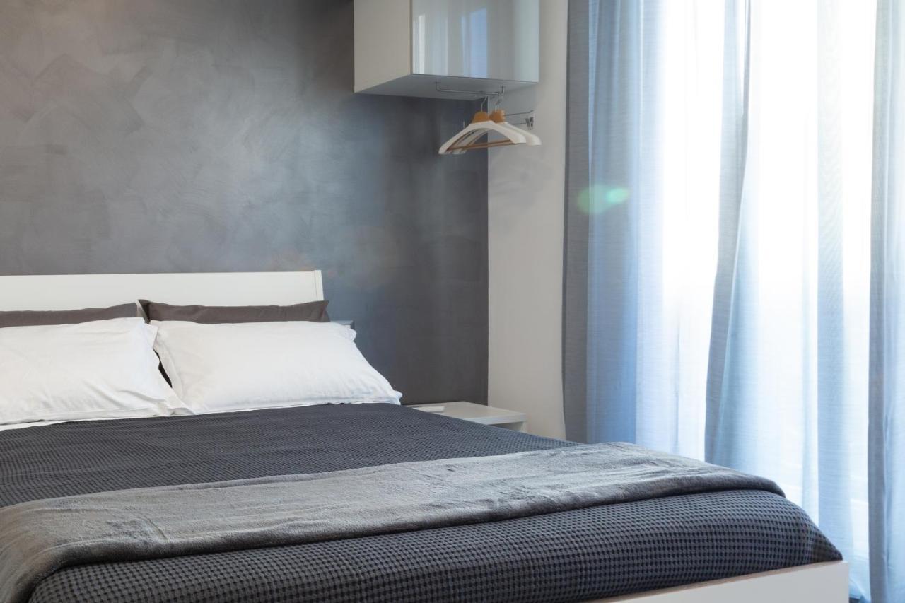 Amica Geniale Hotel Naples Luaran gambar